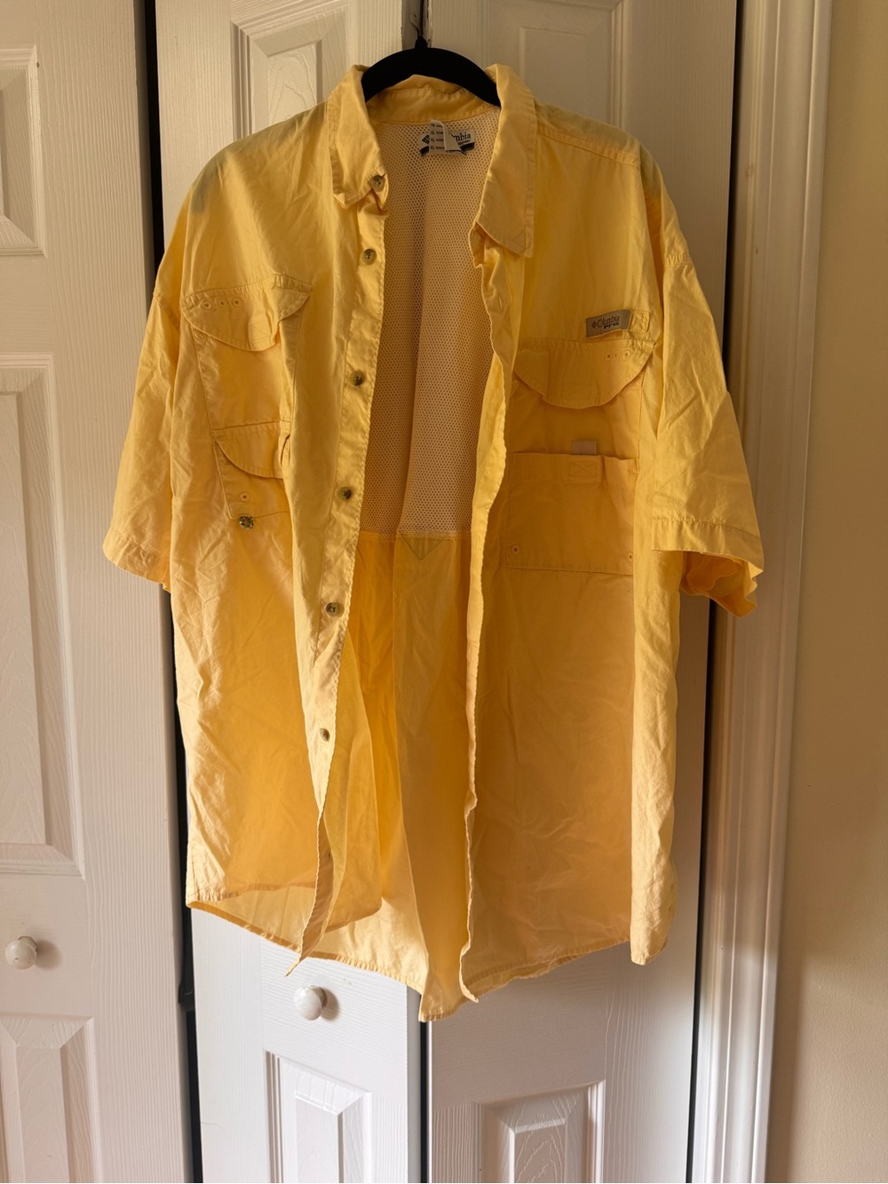 Columbia Men's Short-Sleeve Performance Shirt Jacket - Yellow